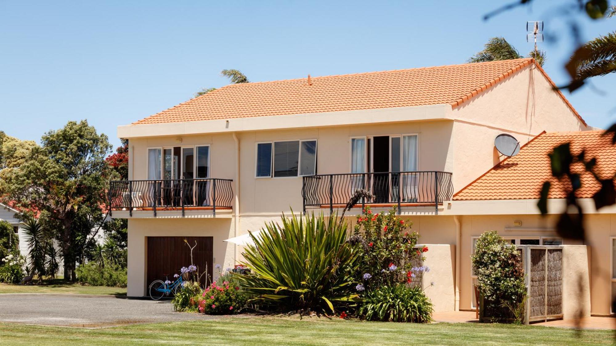 Ocean Beach Motor Lodge Gisborne Exterior photo