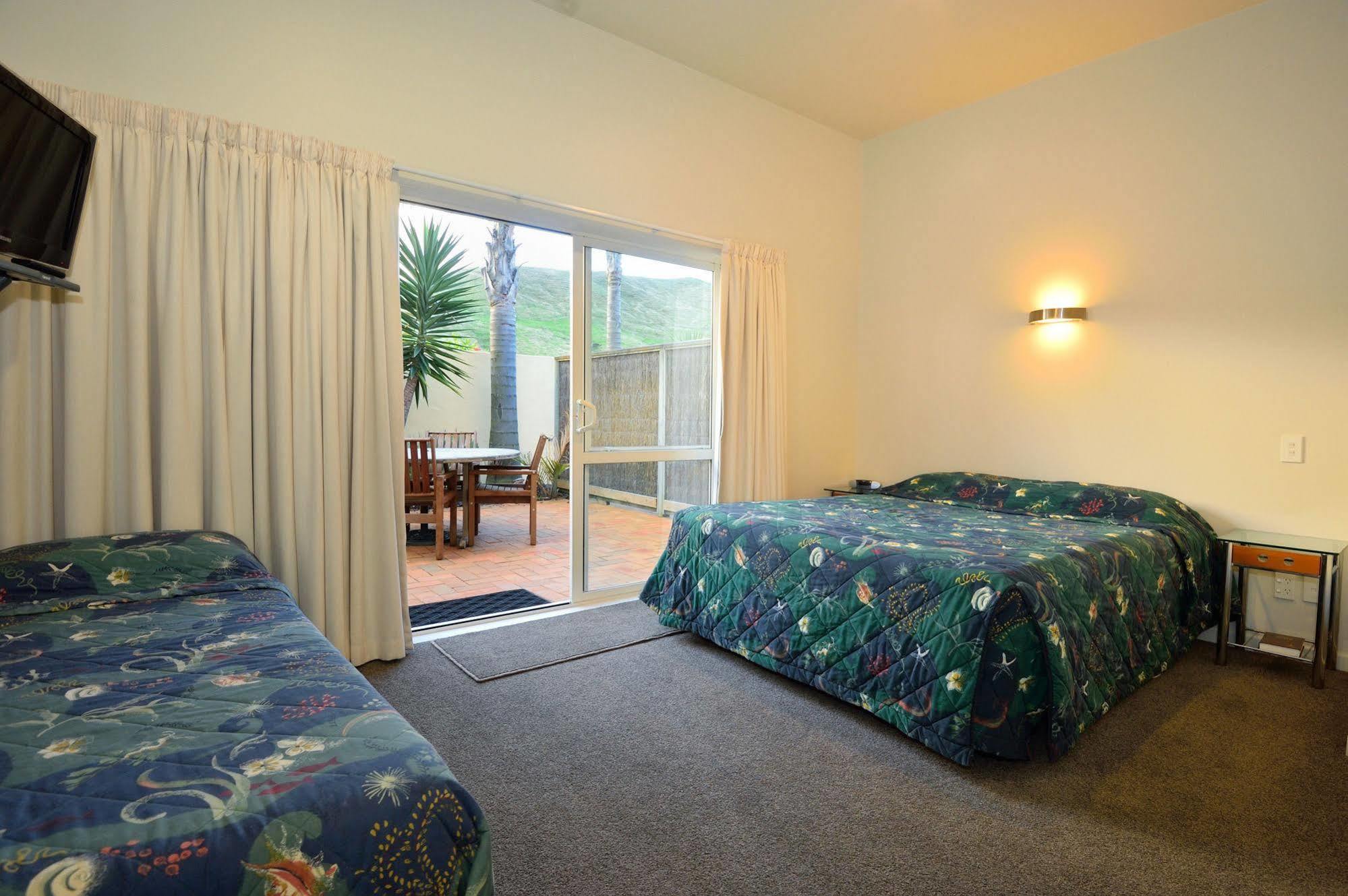 Ocean Beach Motor Lodge Gisborne Exterior photo